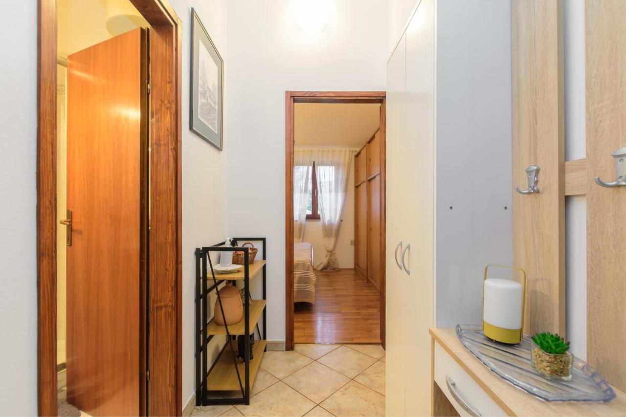 Apartment Greta Premantura Exterior photo